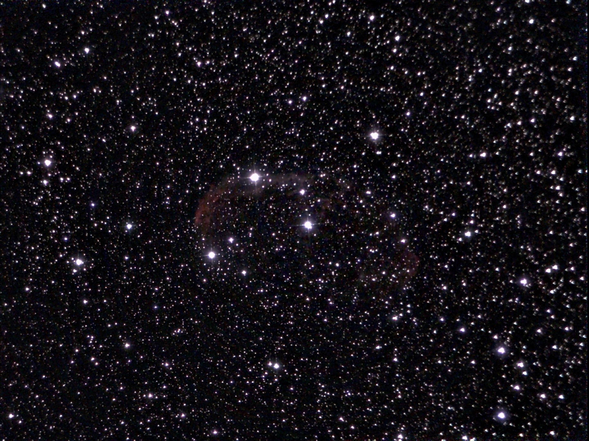 Der Emissionsnebel NGC 6888 im Schwan. Foto mit dem Unistellar eQuinox 2, 11 Minuten Stacking ohne Nachbearbeitung.